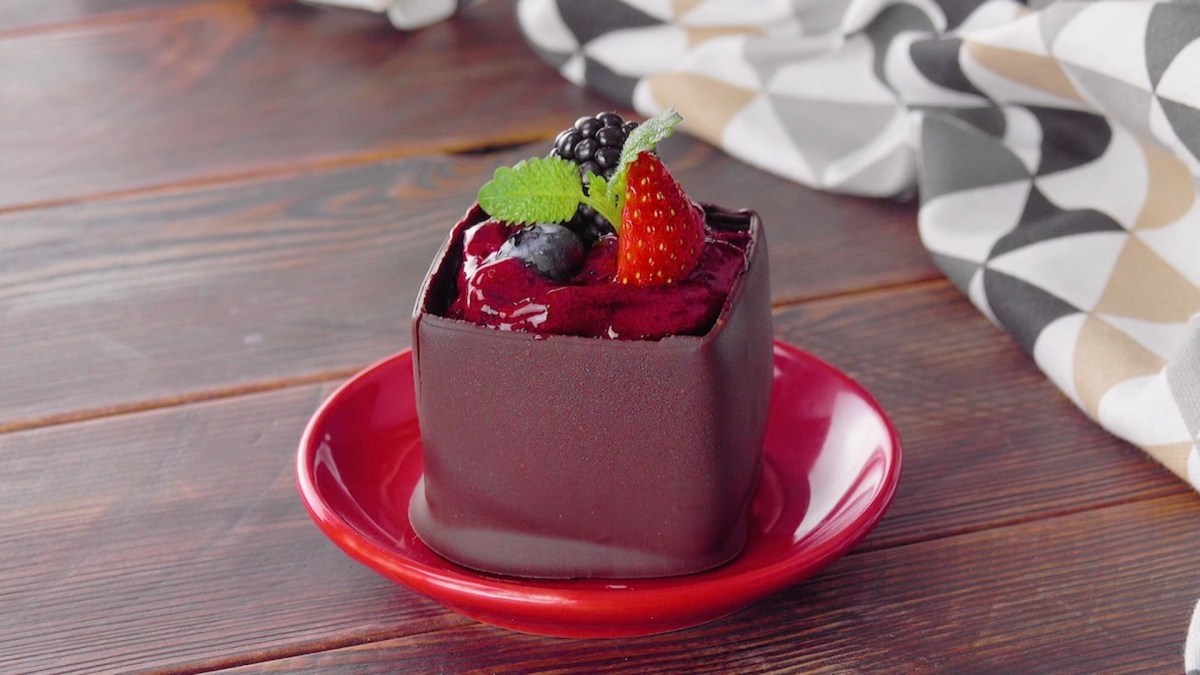 Cubitos de hielo de chocolate: recipientes comestibles para postre