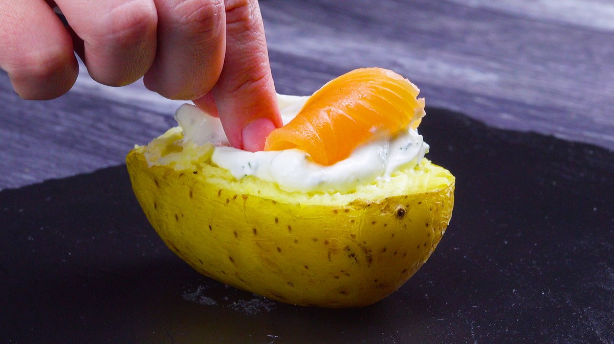 Haz tu propio kumpir: 4 recetas de papa rellena