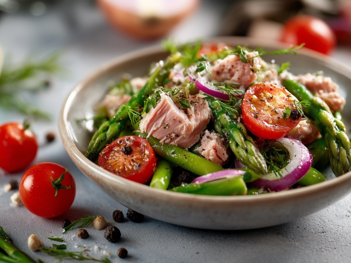 Receta rápida: ensalada de espárragos con atún