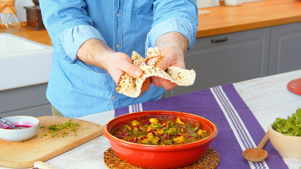 Estofado persa de carne de res con pan lavash: ¡un guiso delicioso y exótico!