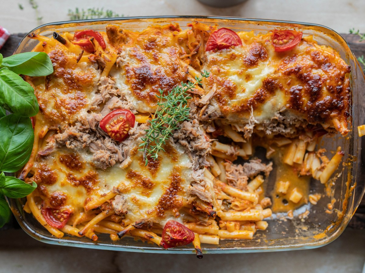 Cazuela de macarrones con atún: le encantará a toda la familia